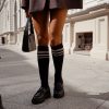 women-s-ribbed-knee-socks-crne